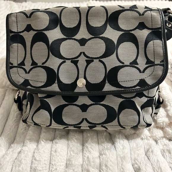 Coach Handbags - Coach Daisy Signature Canvas Messenger Bag